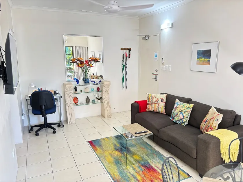 Quiet Esplanade Location - 10 Colonial Court - Image 1