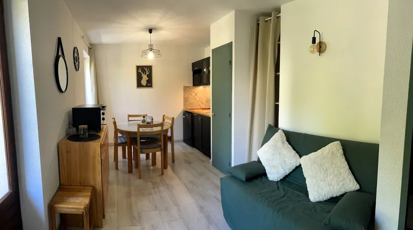 Apartamento de 2 quartos de 36 m² no sopé das encostas - Image 1