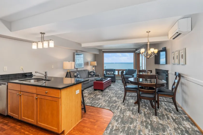Two Bedroom Condo on Lake Superior - Image 1