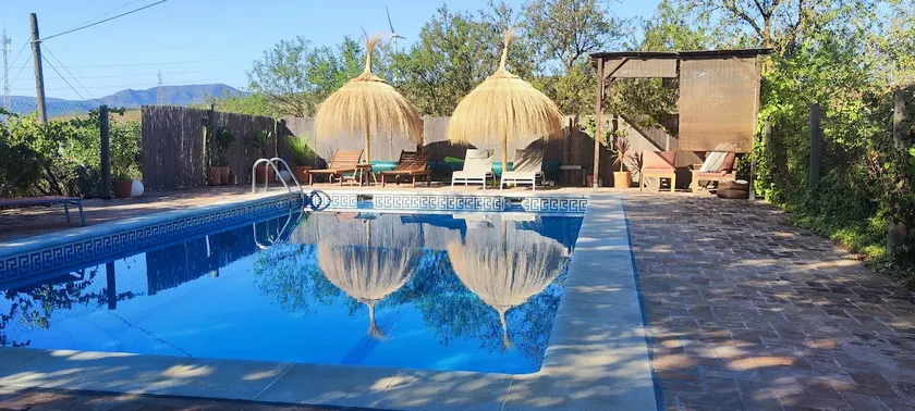 Romantic suite with pool and Sierra Nevada views - Image 1