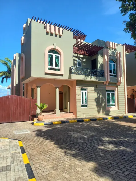 Star Villas - Image 1