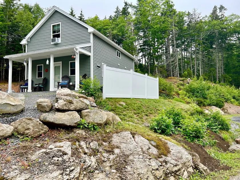 Classic Cottage on Southport Island - Image 1