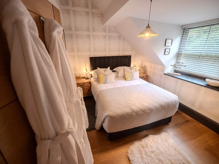 Padstow Escapes - Pajar Luxury Penthouse Apartment - Image 1