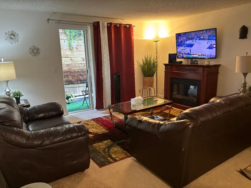 T Regency Suite - Image 1