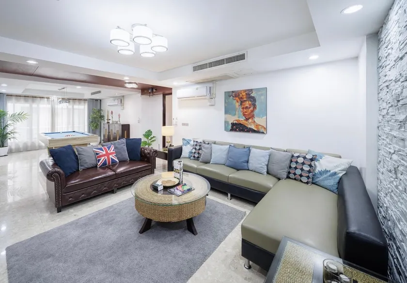 Lux 3BR• Soi 11 • Pool Table • Hotel Service • BTS - Image 1