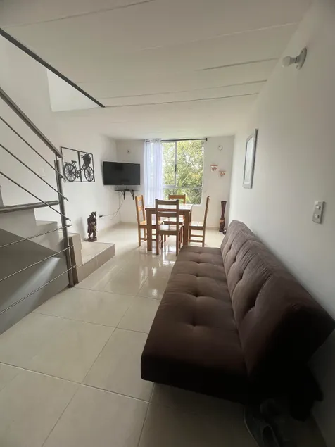 Entire house in Carmen de Viboral. Green areas - Image 1