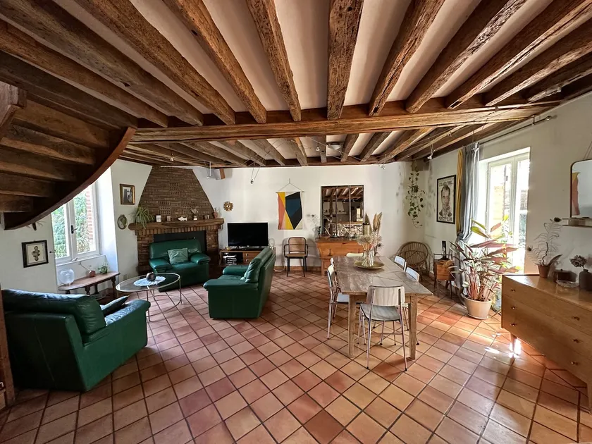 Country home in the city - Image 1