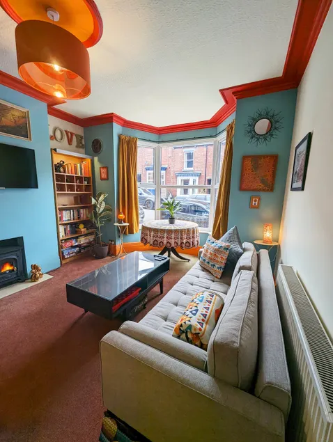 Sheffield & The Peaks - Lovely Family Home - Image 1
