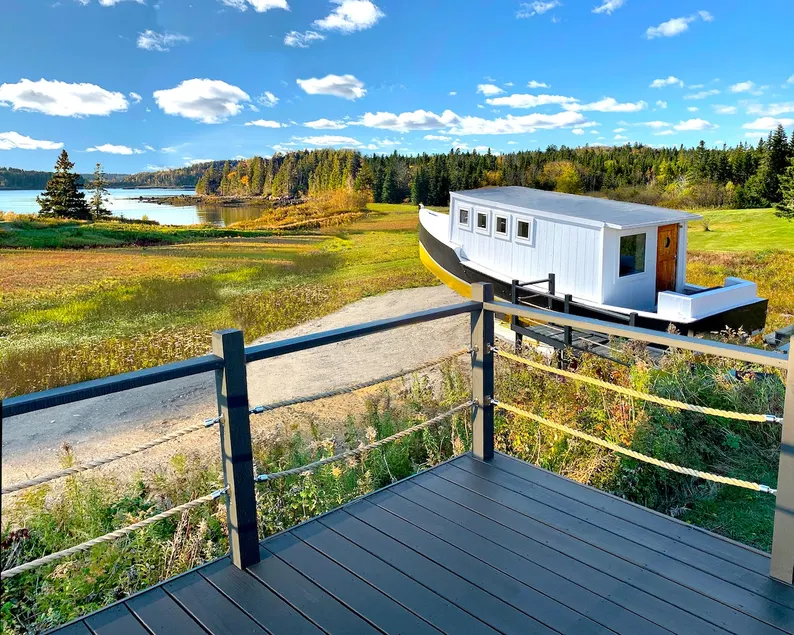 Cottage/w beach, hiking, boat lounge, shown on HBO - Image 1