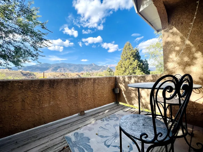 Comfy home for 10 in the Heart of CO attractions! - Image 1