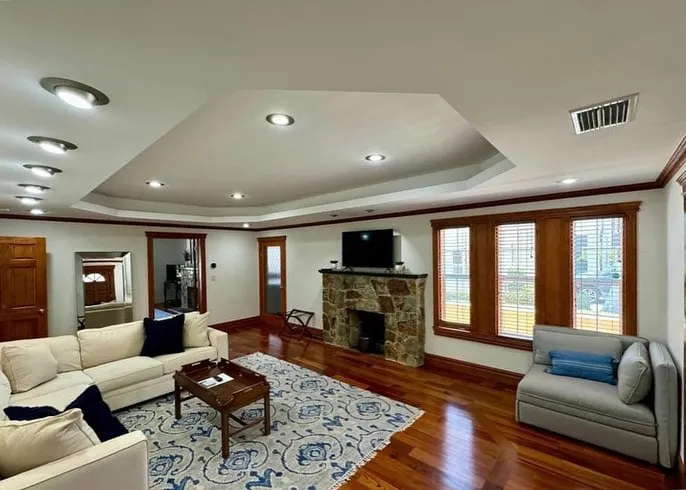 Waterfront Apartment! - Image 1