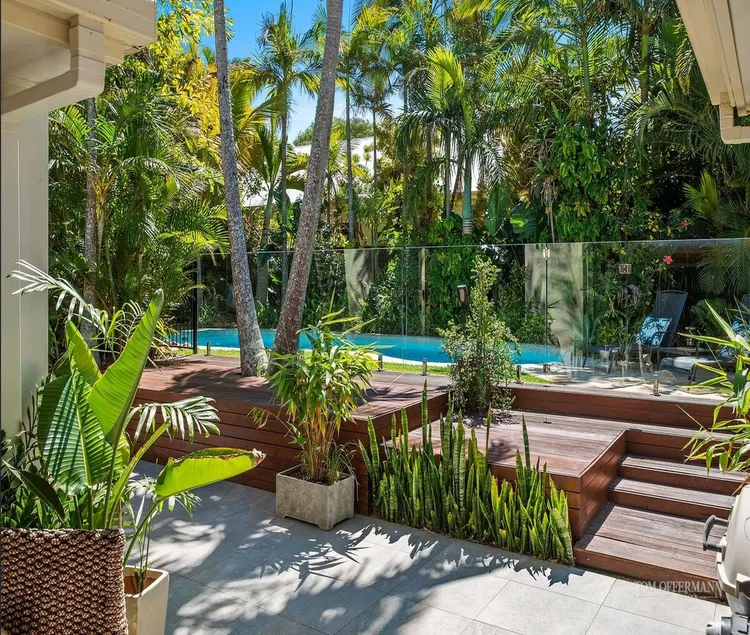 Tropical Oasis - Resort Style heated Pool, - Image 1