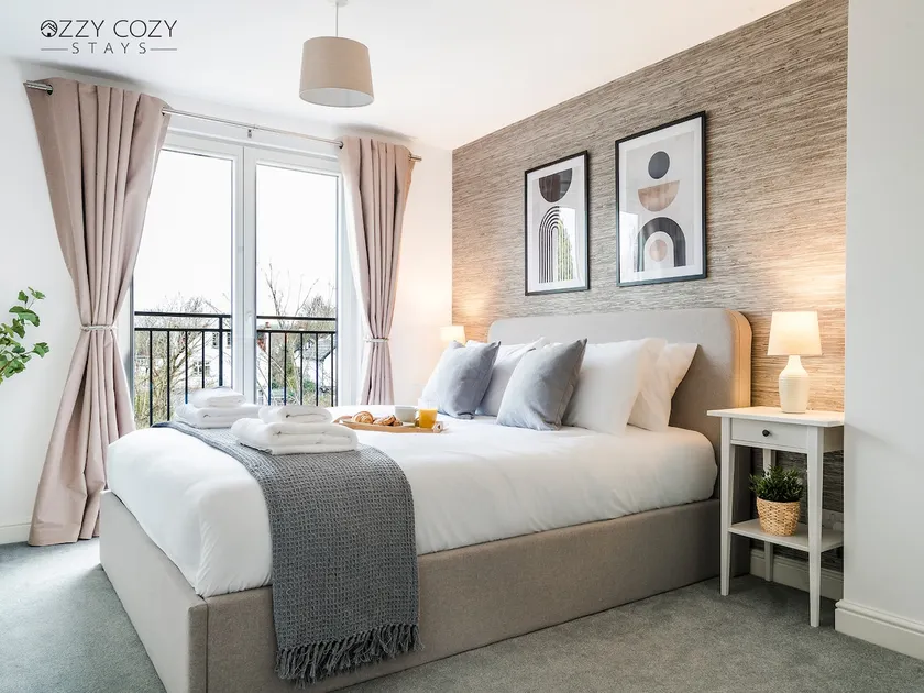Cozy 3 Bedroom Terrace Cottage in Epsom - Image 1