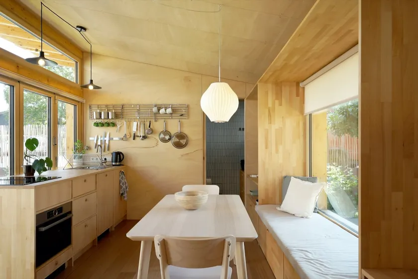 Designer tiny house with sauna, garden & air conditioning - Image 1