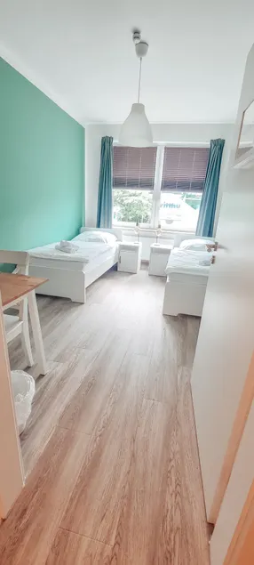 Twin room (green) in a central location - Image 1