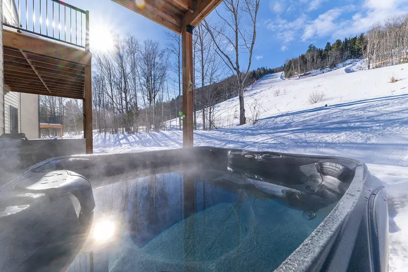 Grande-Pointe 14 Chalet | Spa Bike Ski | Le Massif - Image 1