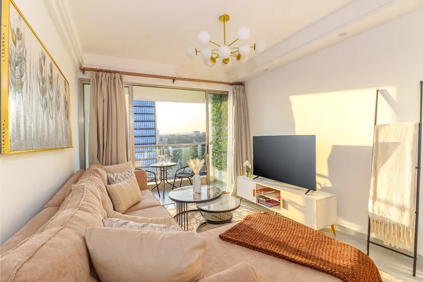 Modern Luxe 2BR w/ Gym, Golf, Tuck Shop & Views - Image 1