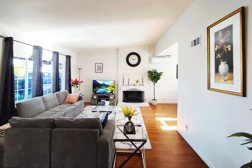 Cozy Retreat • King Bed • 14 Miles to Disneyland - Image 1