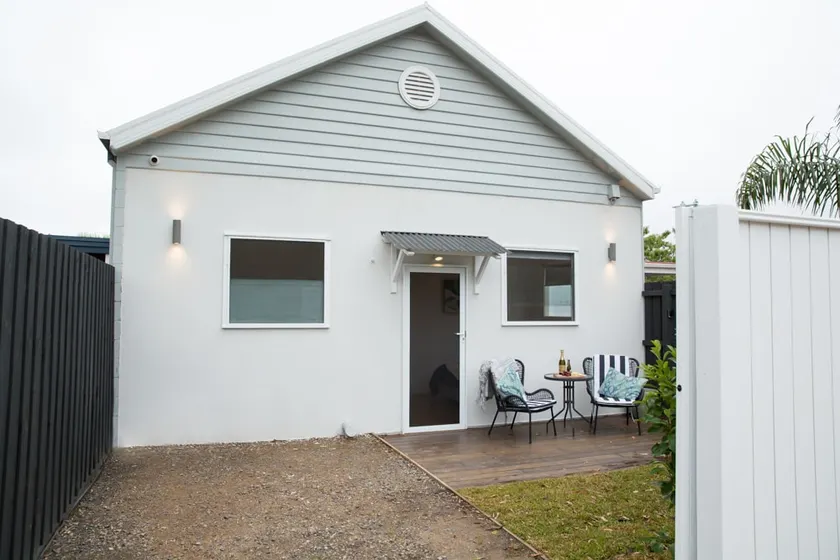 Malahide Coastal Retreat - Image 1