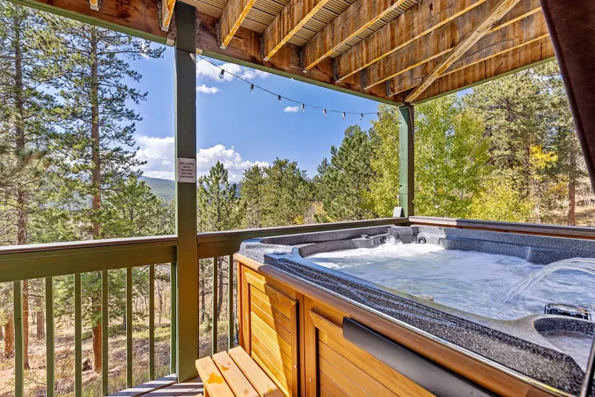Hot Tub | Near Eldora | Views | Pool Table - Image 1