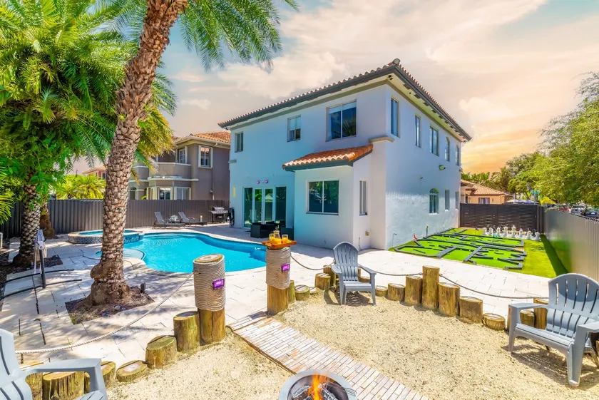Luxury Stay w/ Heated Pool, Golf & Chess Yard - Image 1