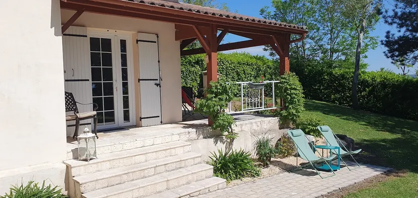 Charming 2brm Gite with pool in the Lot Valley - Image 1