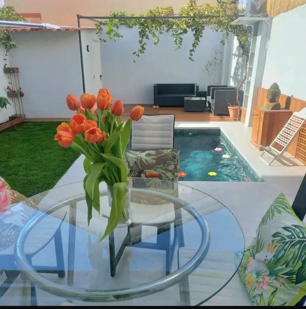 Private pool and patio, a true Oasis in Madrid - Image 1