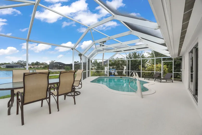 Lakefront Pool Home-Breezy, Open & Spacious - Image 1