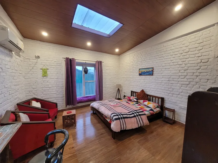 Beautiful AC Studio apartment - Himalay Homestays - Image 1