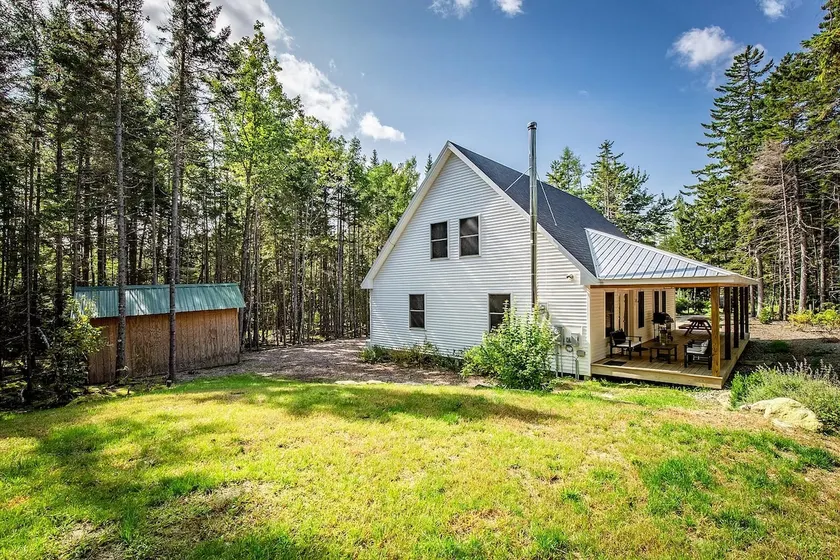 Fellows Maine Home, A Coastal Retreat Near Acadia - Image 1