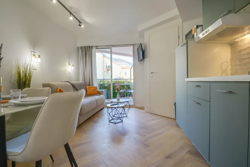 Apartment 100m from the beach - Image 1