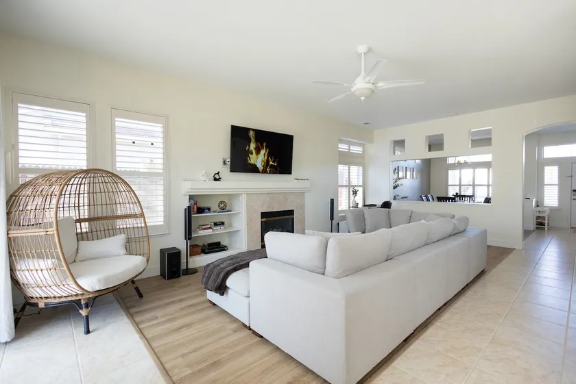 Roomy + Upscale, XL Sofa, 2 Desks, Tahoe 30Min - Image 1