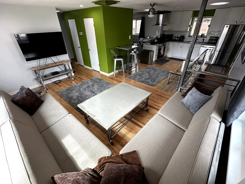 Custom Spacious 4br w/ Sk8 Bowl & Fire Pit - Image 1