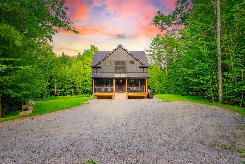 Sunday River Hot Tub Sauna Sleeps 13 Dog Friendly - Image 1