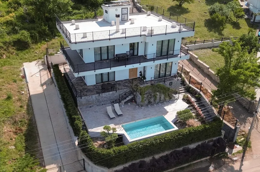 Villa Florale - Image 1