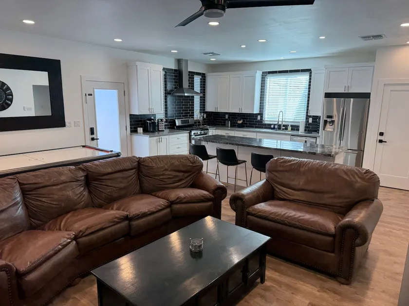 Home Away From Home Pool EV Charger Full Kitchen - Image 1