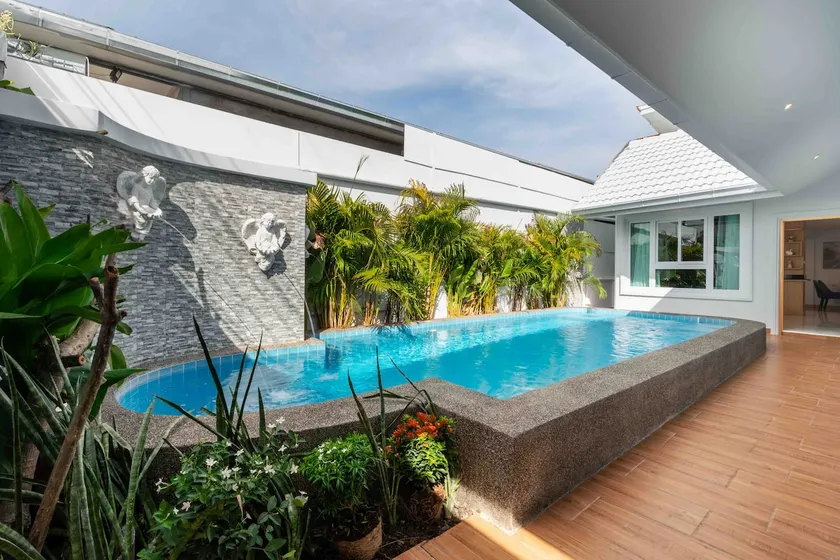 Aura Villa 4 Bedroom Pool Table Private Pool Villa Near Walking St. - Image 1