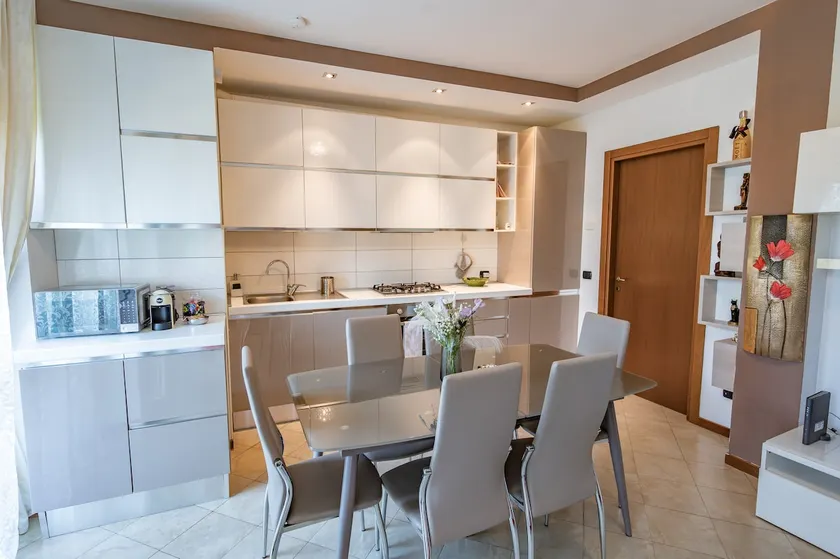 Luxury House con WiFi and free parking - Image 1