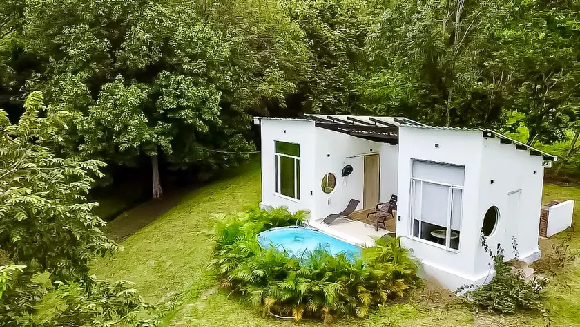 3 Independent spaces, swimming pool, close to the village - Image 1