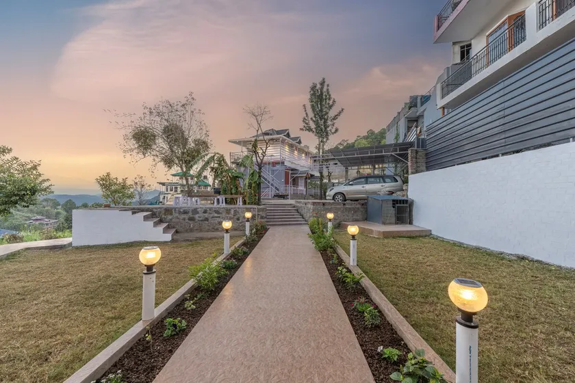The Farm View 4BD Premium Farm Stay, Kasauli Hills - Image 1