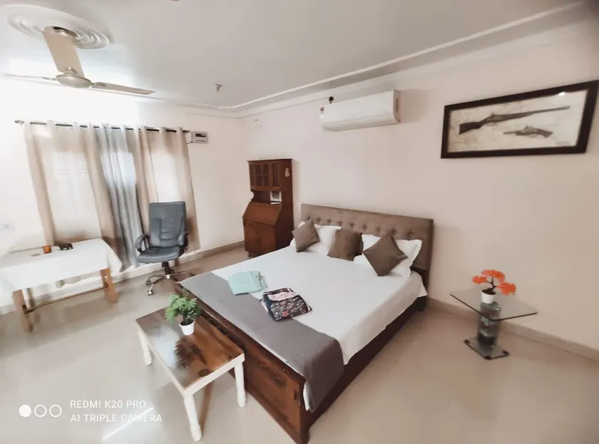 4 Guests_Family Friendly | Near Sarvodaya Hospital - Image 1