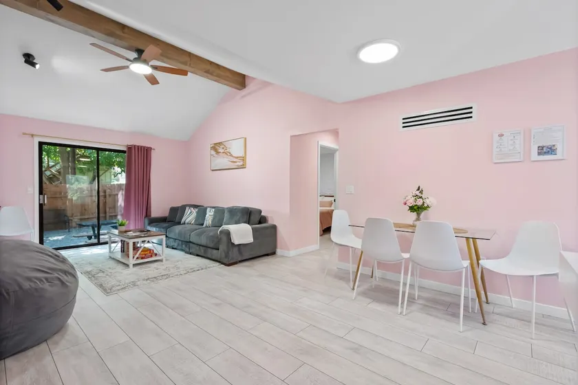 Pink Spot w/ Hot Tub, Game Room + Crazy Bunk Bed! - Image 1