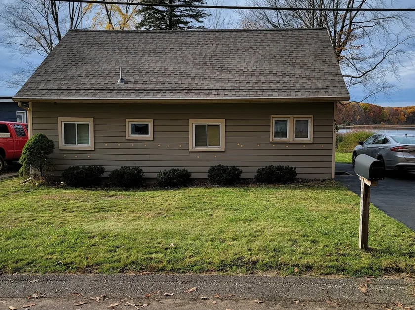 Domer's Lake House - Image 1
