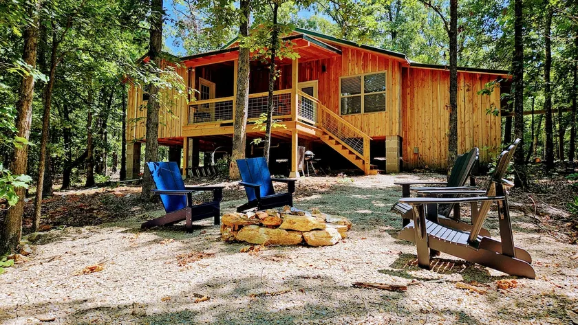 Secluded Ozark Cabin – 45 acres - Hideaway Cabin - Image 1