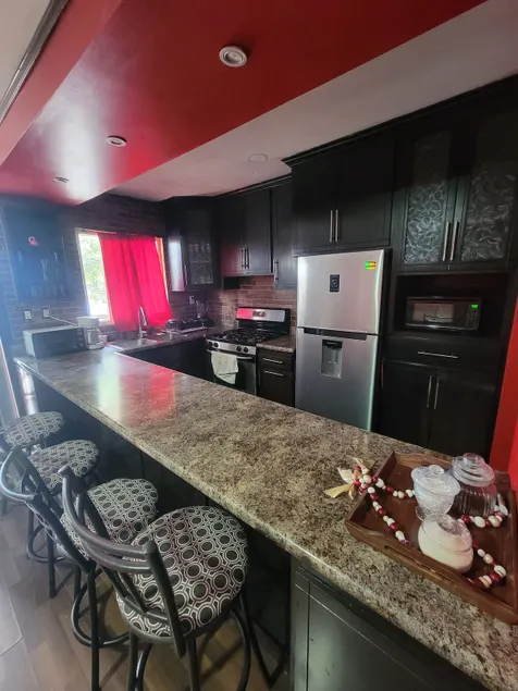 Comfortable 2-bedroom accommodation for 8 people - Image 1