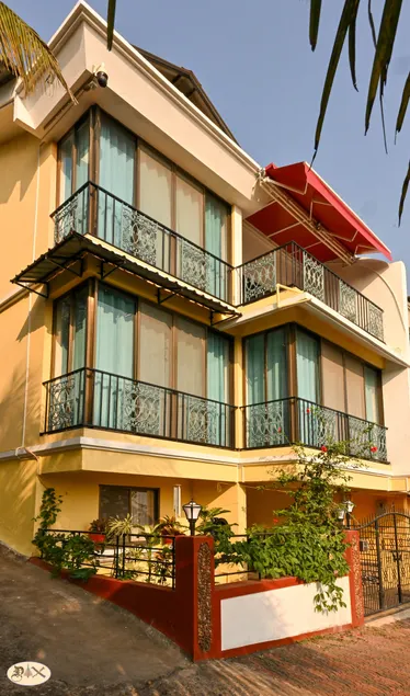 sTar Villa - Image 1