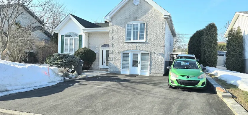 The Home Sweet Home 20 Mnt away From Airport - Image 1
