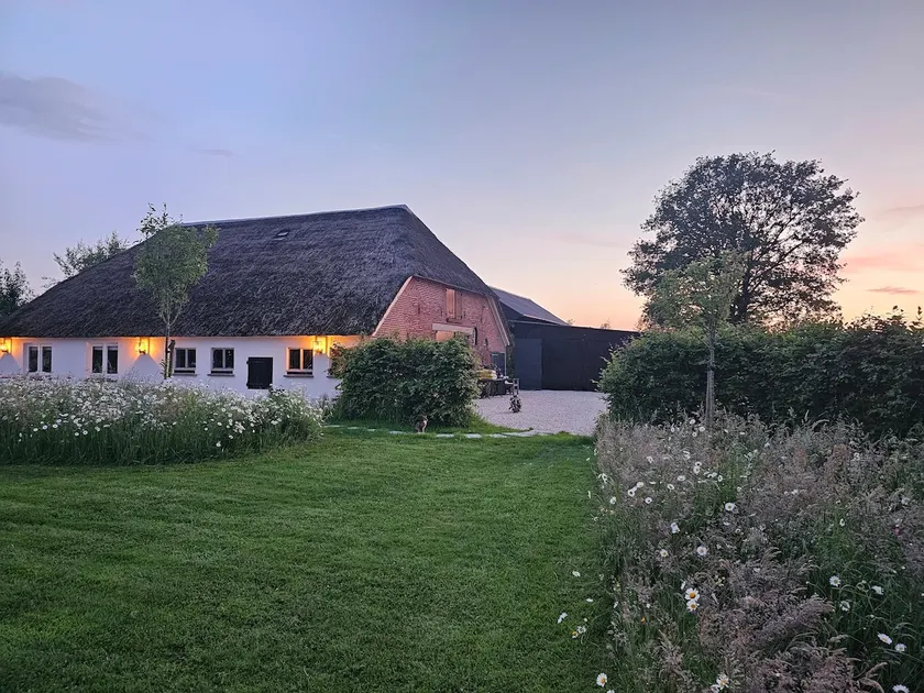 Luxury Farm with Fireplace & Large Private Garden - Image 1
