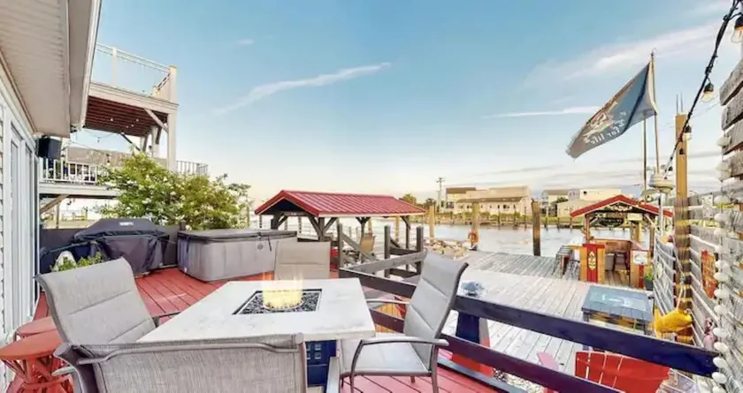 Oceanview Riverfront Retreat w/ hot tub and dock! - Image 1