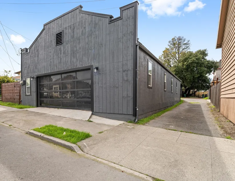 Home in Hayward - Image 1